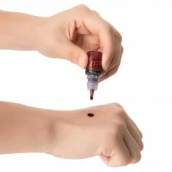 Spooktacular Creations Mini Bottles Of Blood, 6 Pcs